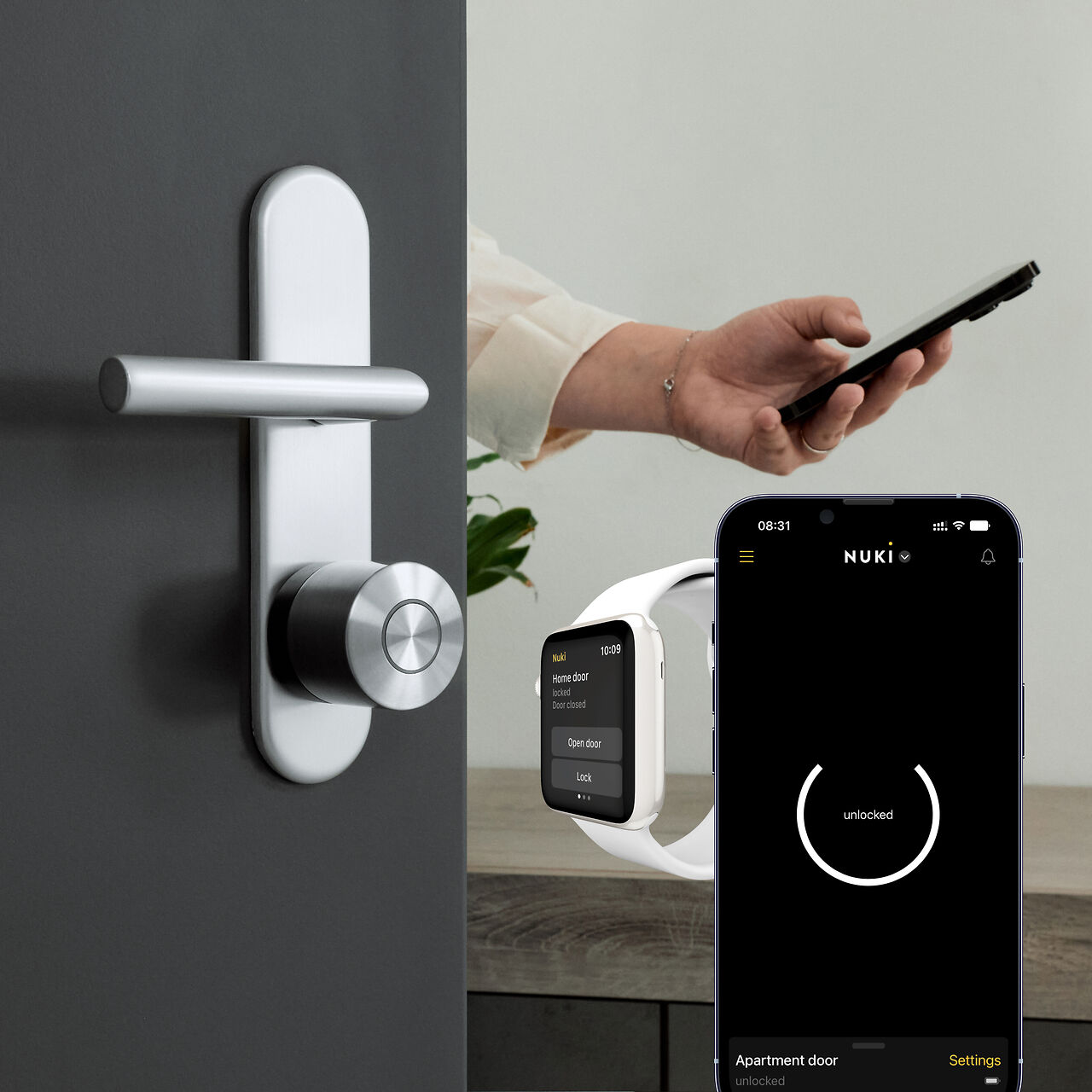 Serrure connectée Nuki Ultra Black installée par Nevia Services dans le Queyras